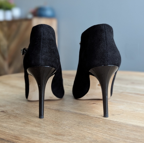 Ann Taylor Colette Suede Peep Toe, Size 10 - Picture 10 of 14